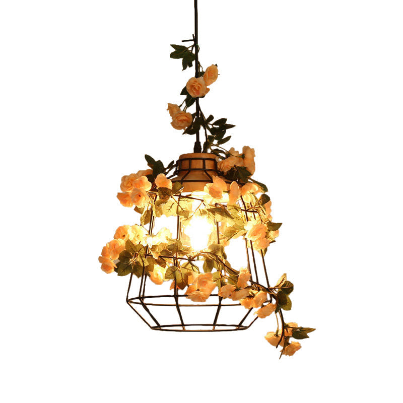 Suspension moderne en fer noir avec pot de fleurs suspendu, idéale pour les restaurants et les décorations d'inspiration agricole