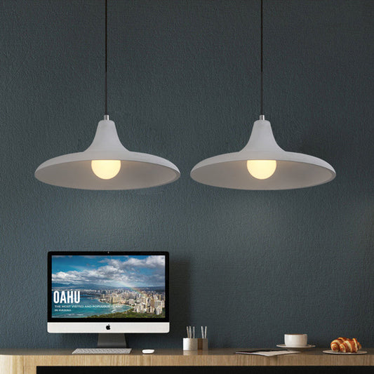 Luminaire suspendu évasé en ciment vieilli gris