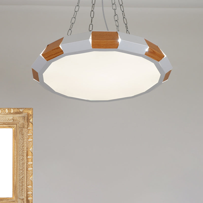 Lampe suspendue ronde en fer épissé : suspension LED moderniste blanche/bois - lumière chaude/blanche
