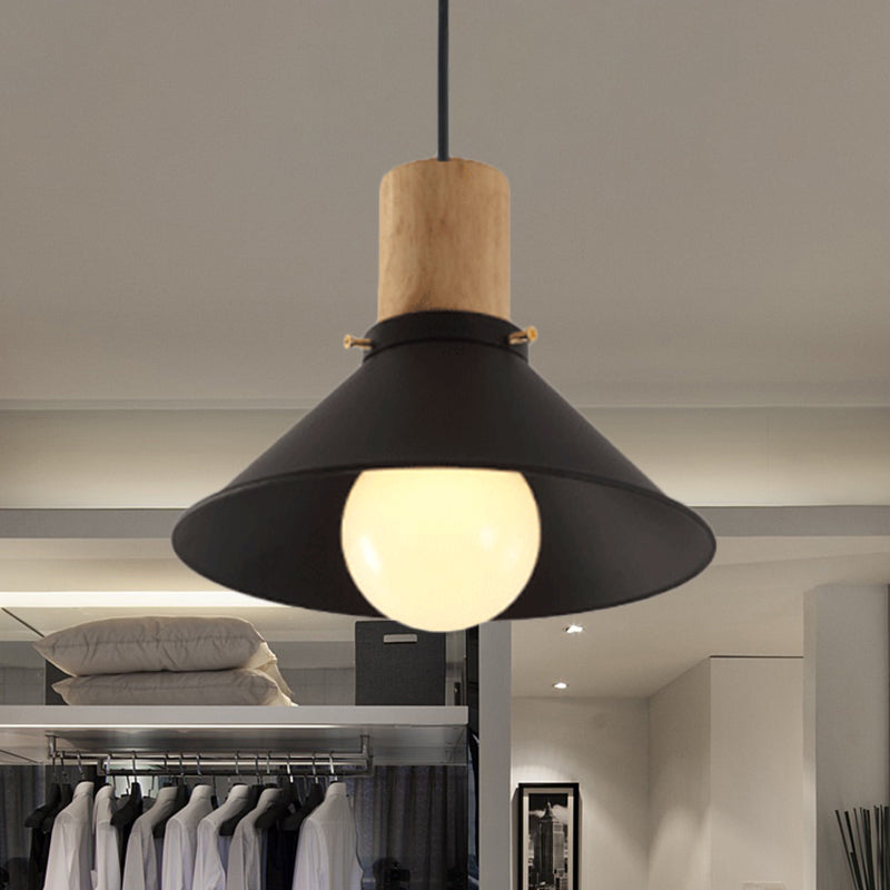 Lampe à suspension noire métallisée avec abat-jour cône/soucoupe et design contemporain pour le salon