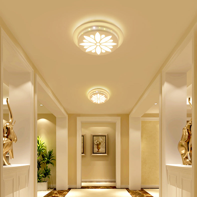 Modern Art Deco Flush Mount Ceiling Light for Hallway - Stylish Circular Acrylic Ceiling Lamp