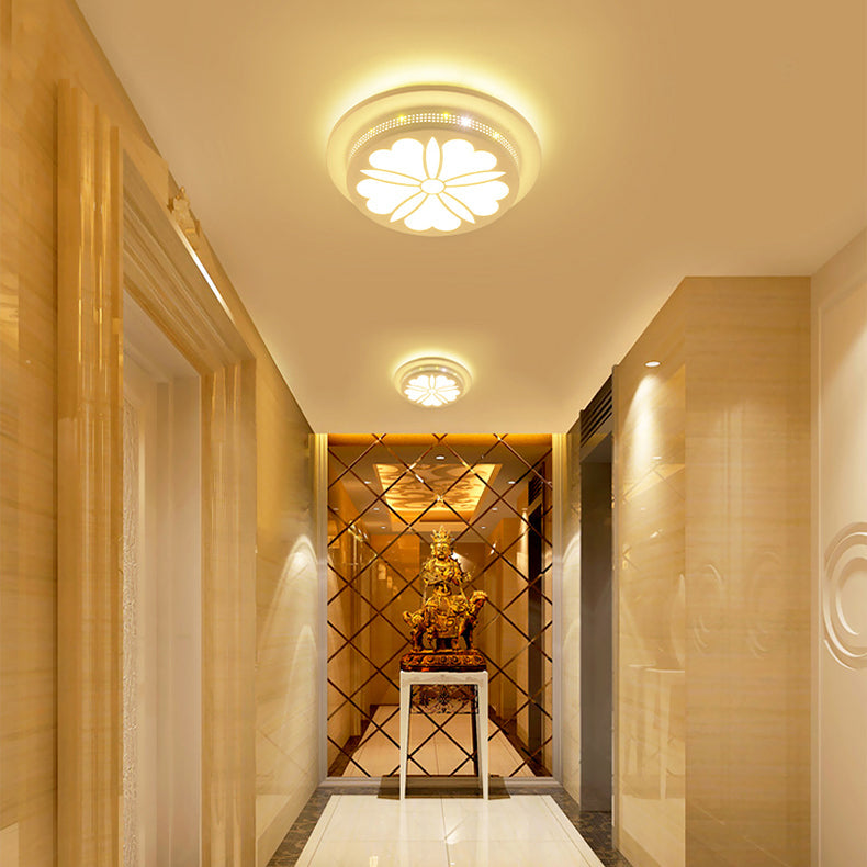 Modern Art Deco Flush Mount Ceiling Light for Hallway - Stylish Circular Acrylic Ceiling Lamp