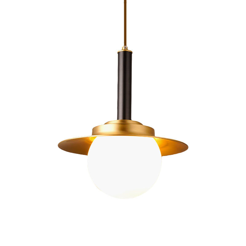 Luminaire suspendu post-moderne à capuchon en métal : lampe suspendue en laiton à 1 tête avec abat-jour en verre