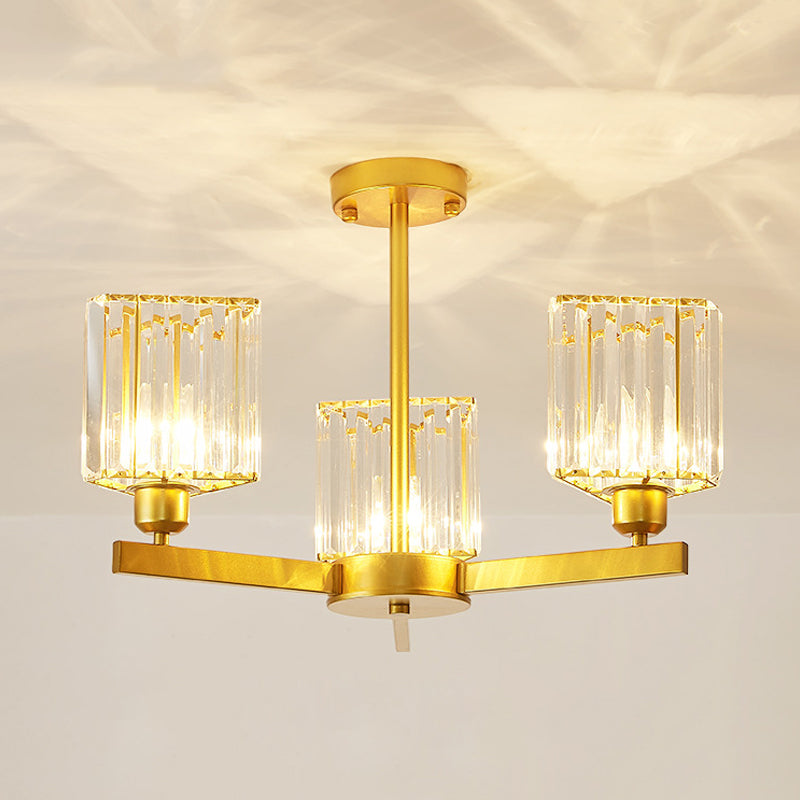 Lustre doré élégant avec prismes triangulaires en cristal - Parfait pour la chambre à coucher