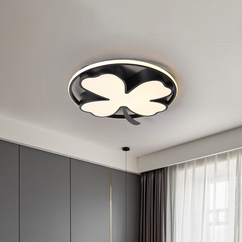 Contemporary Clover Bedroom Flushmount LED Ceiling Light in Black/Green
