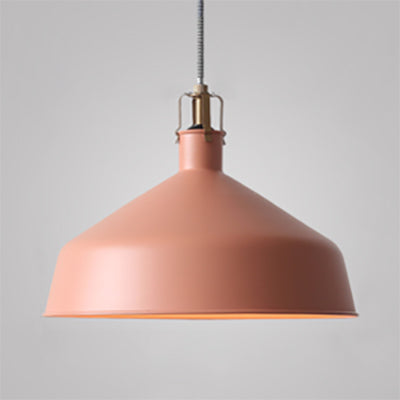 Suspension en métal de style industriel avec cordon réglable - 1 ampoule, largeur 8,5"/13", design bombé. Choisissez entre le gris ou le rose pour la salle à manger.