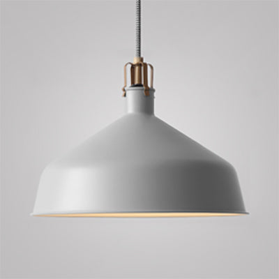 Suspension en métal de style industriel avec cordon réglable - 1 ampoule, largeur 8,5"/13", design bombé. Choisissez entre le gris ou le rose pour la salle à manger.