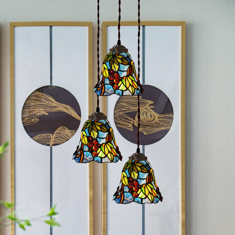 Suspension multiple en verre taillé à la main de style victorien - Motif cloche/bol rose/bleu clair et blanc, motif floral/fruité - 3 têtes