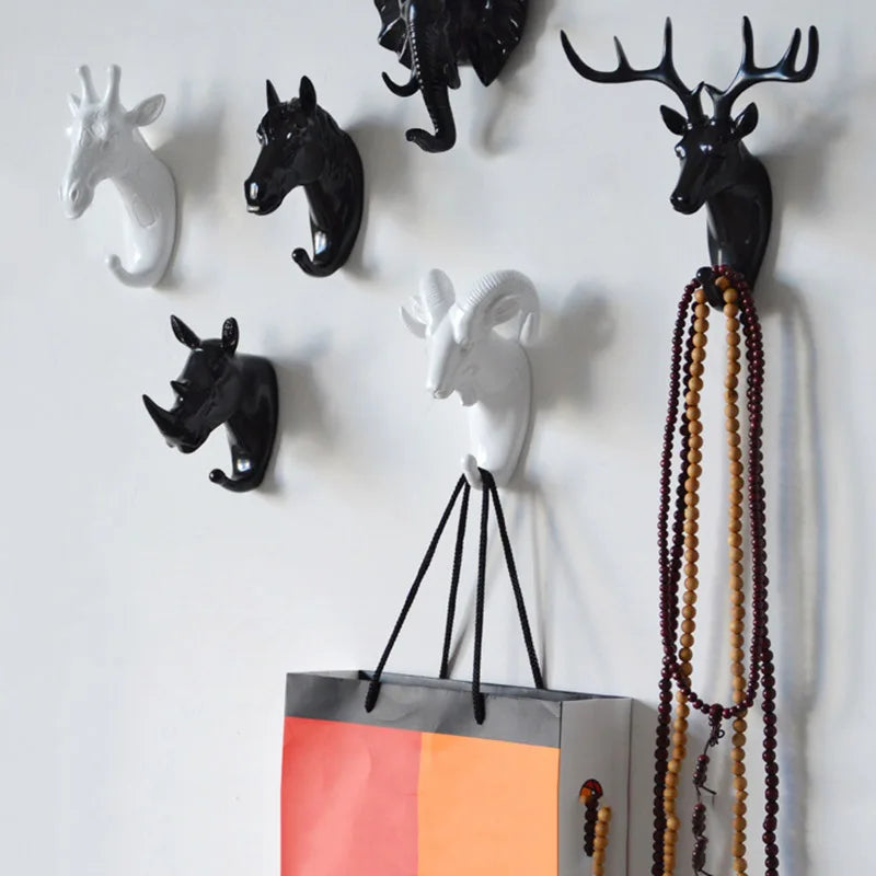 Crochet mural vintage en forme de tête de cerf d'Addison
