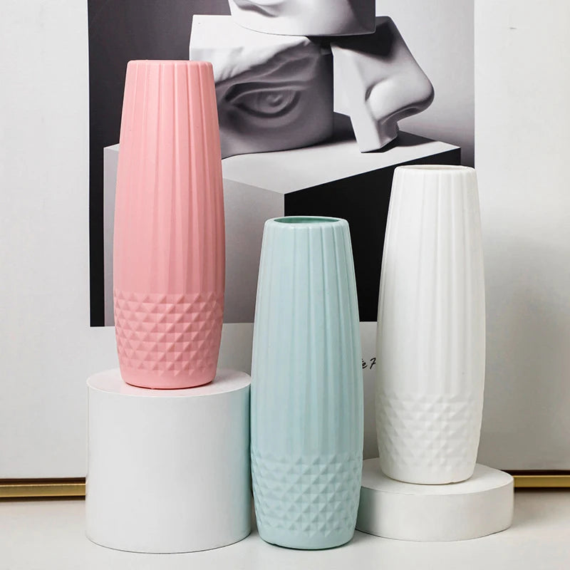 Vase en plastique d'inspiration nordique Zelda : simplicité élégante