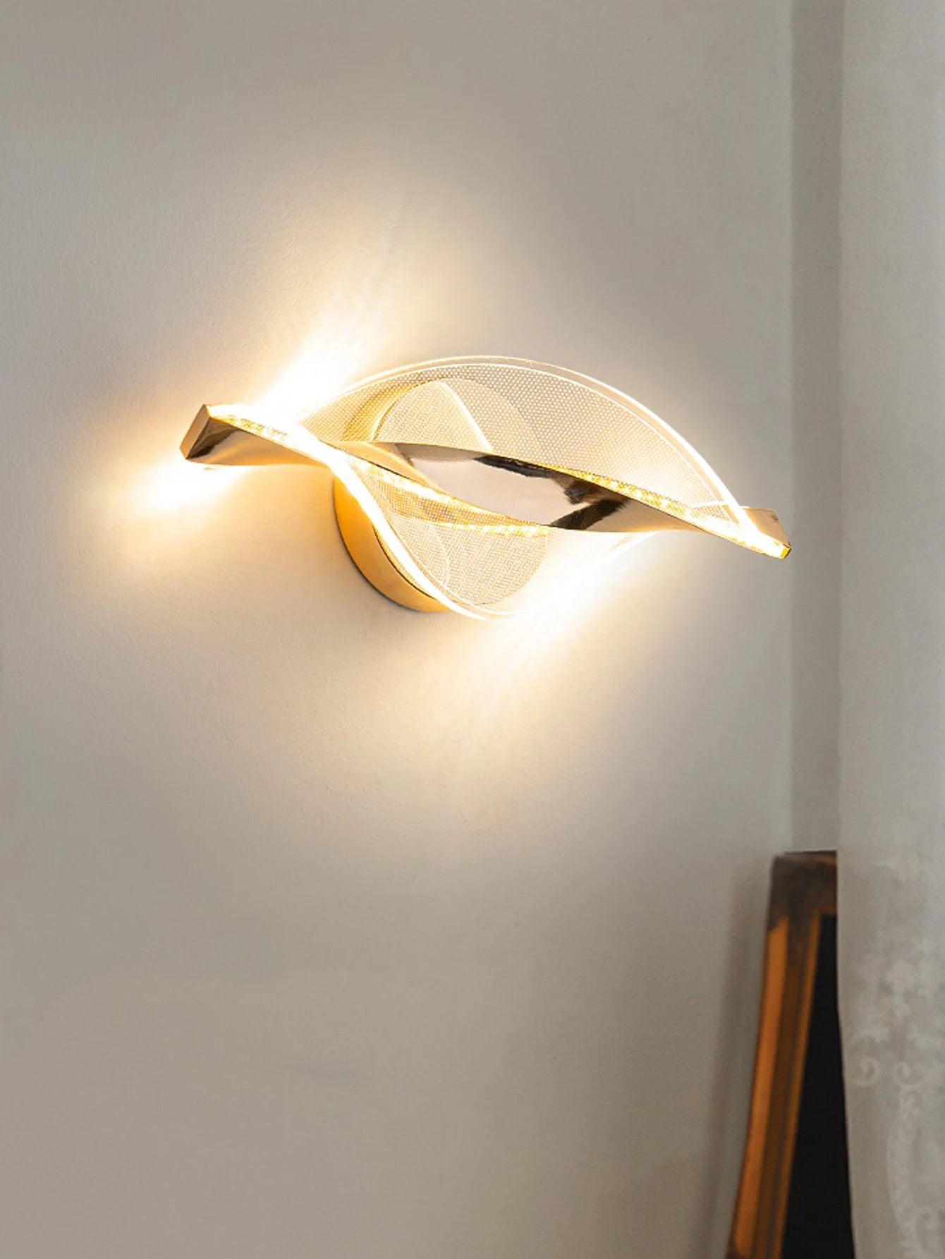 Home Deco Acrylic Gold/Black Modern LED Outdoor Wall Sconce