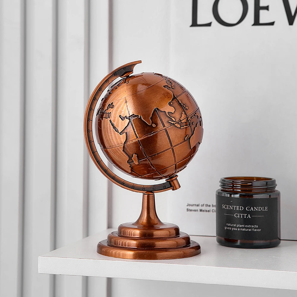 Sculpture de bureau en forme de globe en métal de luxe d'Aria