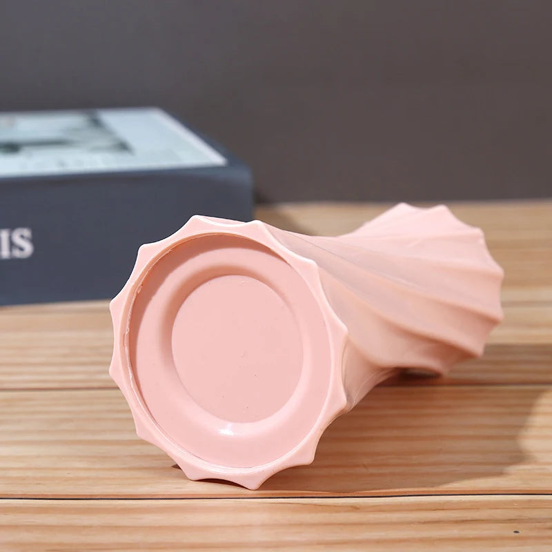 Vase en plastique d'inspiration nordique Zelda : simplicité élégante