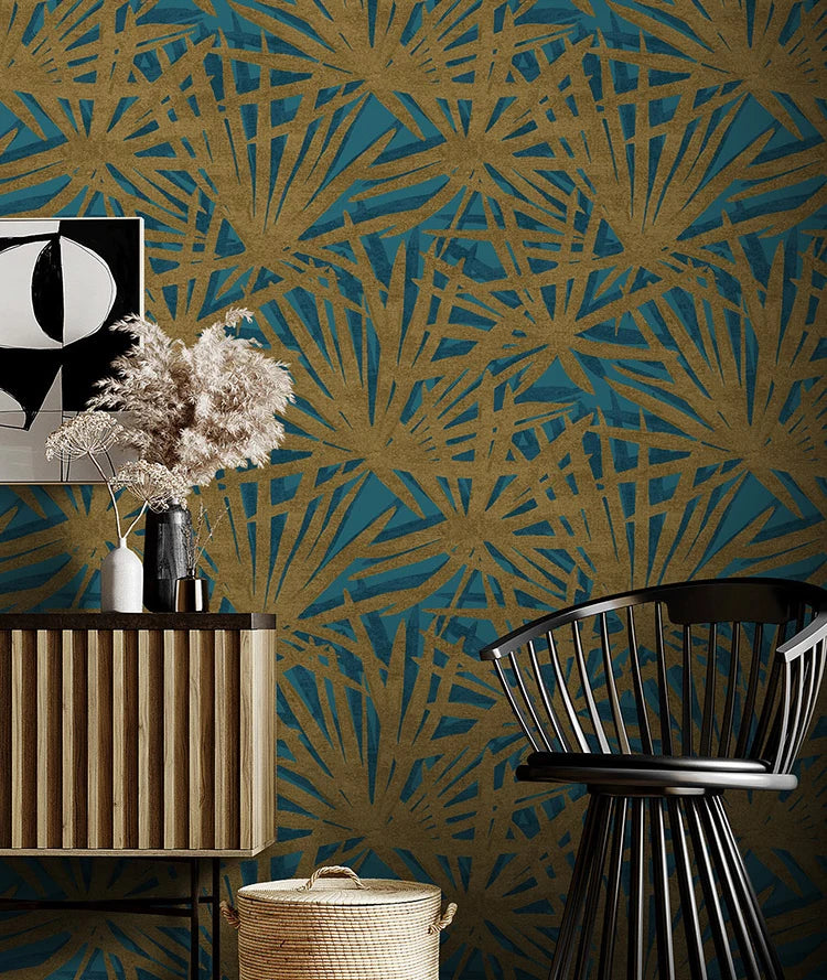 Samantha's Nordic Ins Tropical Gold Palm Leaf Wallpaper