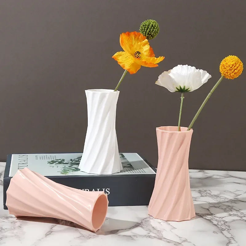 Ellianna Nordic Flower Vase: Plastic Elegance