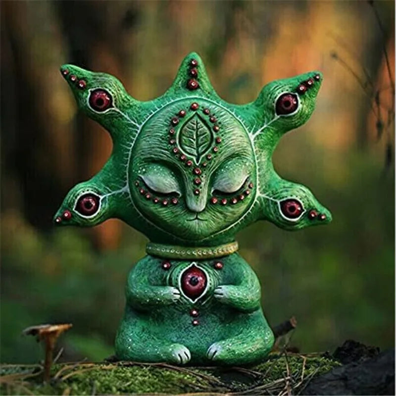 Delilah's Fantasyland Creatures Three Eyes Alien Sculpture
