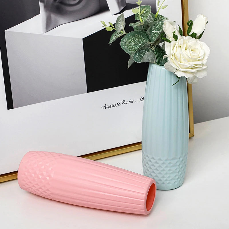 Vase en plastique d'inspiration nordique Zelda : simplicité élégante